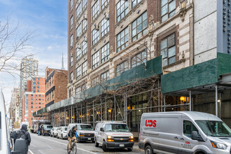 Glass Farmhouse in New York, NY - Building Photo - Building Photo