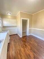 217 W Irving Ave in Oshkosh, WI - Building Photo