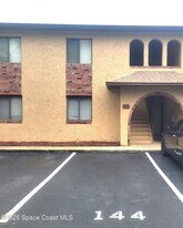 144 San Paulo Cir in Melbourne, FL - Building Photo