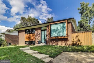 3715 Astoria Rd in Kensington, MD - Building Photo