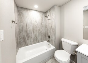 1041 Lake Ave in Pueblo, CO - Building Photo