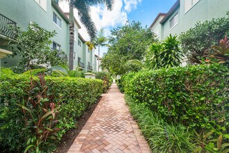 34 NW 7th St in Boca Raton, FL - Building Photo - Building Photo