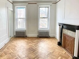 366 E 28th St, Unit 2F in Brooklyn, NY - Building Photo