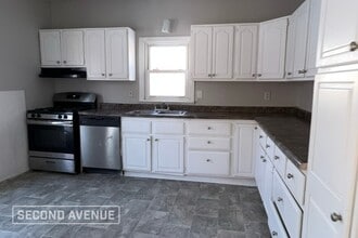 1115 Oneida Ave in Davenport, IA - Building Photo - Building Photo