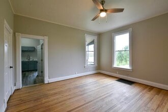 530 S 30th St in Omaha, NE - Building Photo - Building Photo