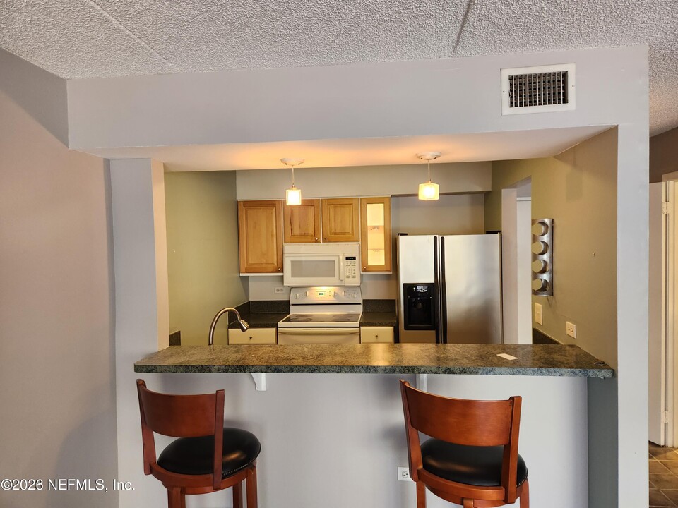 222 14th Ave N in Jacksonville Beach, FL - Building Photo