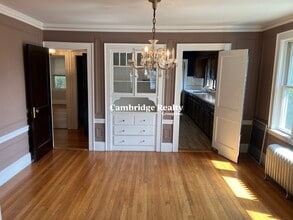 93 Hillside Rd, Unit 2 in Watertown, MA - Building Photo - Building Photo