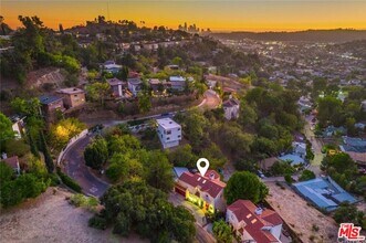 728 Montecito Dr in Los Angeles, CA - Building Photo - Building Photo
