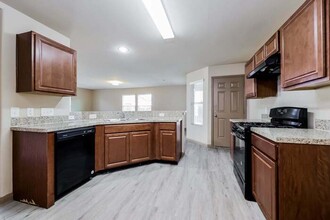2436 W Werrington Way in Houston, TX - Building Photo - Building Photo