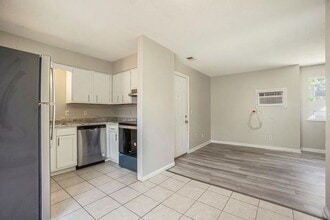 433 N Riverview Dr in Parchment, MI - Building Photo - Building Photo