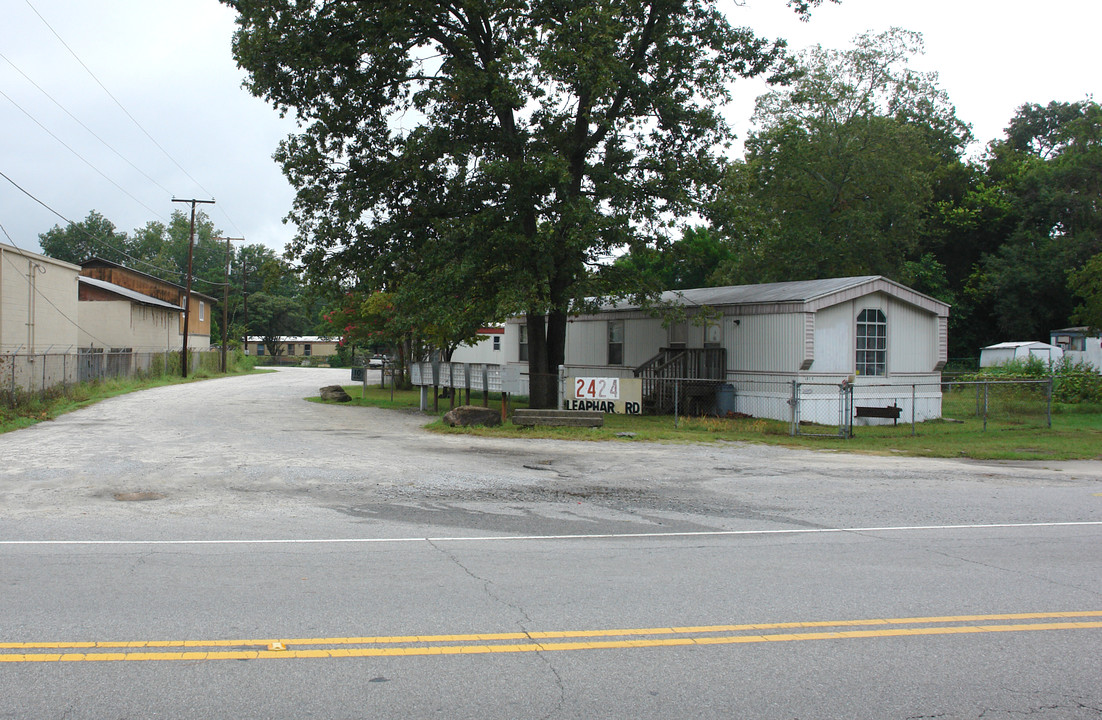 2424 Leaphart Rd in West Columbia, SC - Building Photo