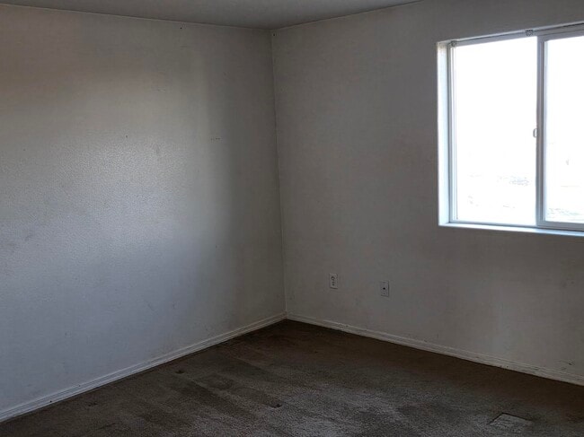 2026 Meadowridge Ave in Monmouth, OR - Building Photo - Building Photo