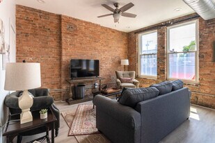 1906 Elm St in Cincinnati, OH - Building Photo