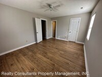 5844 Sir Knight Cir photo'