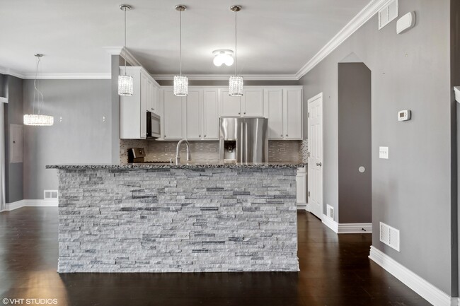 1222 Courtland Cir in Plainfield, IL - Building Photo - Building Photo
