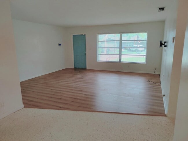4899 NW 5th Ave in Boca Raton, FL - Building Photo - Building Photo