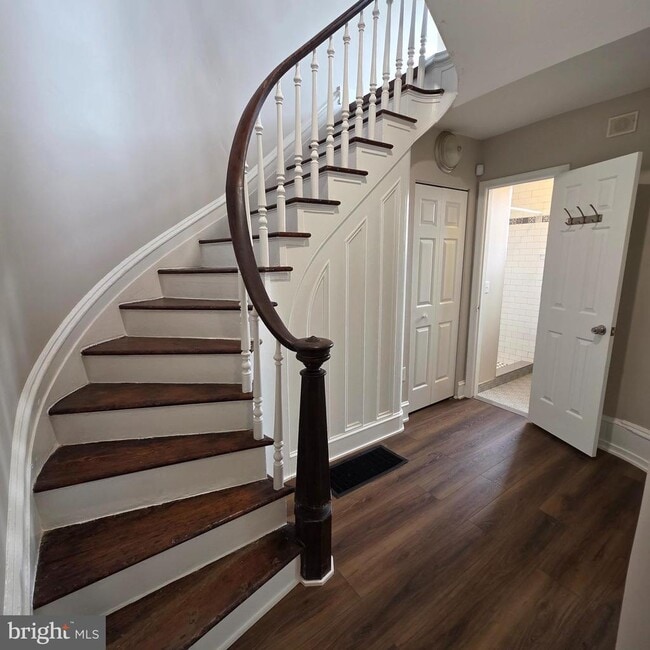 2217 Spring Garden St in Philadelphia, PA - Building Photo - Building Photo