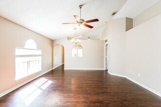 2688 Whispering Trails Dr in Winter Haven, FL - Building Photo - Building Photo