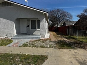 450 N 6th St in Coalinga, CA - Building Photo - Building Photo