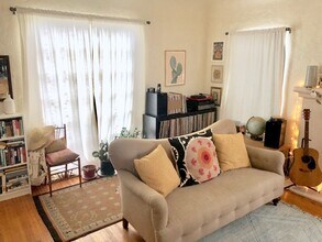 3459 Winslow Dr, Unit 3457 in Los Angeles, CA - Building Photo - Building Photo