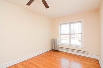 958 W Cornelia Ave in Chicago, IL - Building Photo - Building Photo