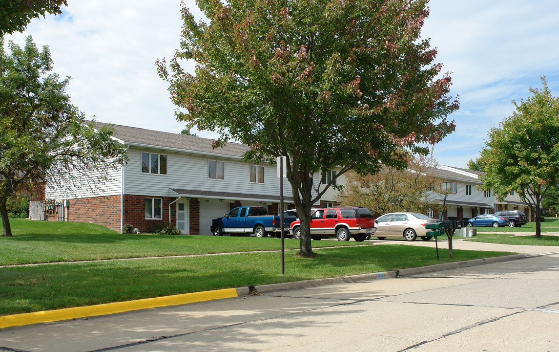 Ridgestone Apartments in Wadsworth, OH - Building Photo