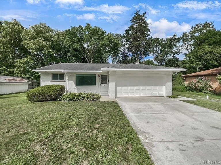 29748 Chelmsford Rd in Southfield, MI - Foto de edificio