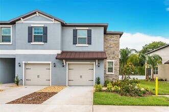 30752 Veridian Wy in Wesley Chapel, FL - Building Photo - Building Photo