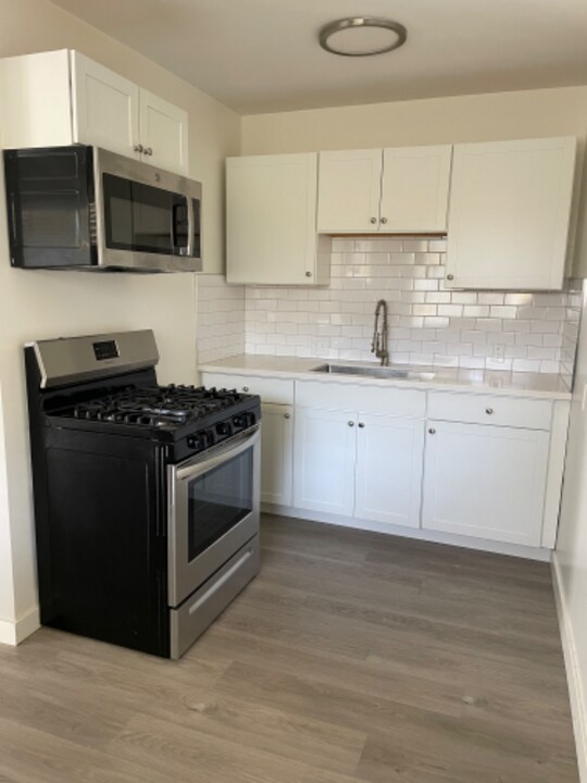 3753 S Barrington Ave in Los Angeles, CA - Building Photo