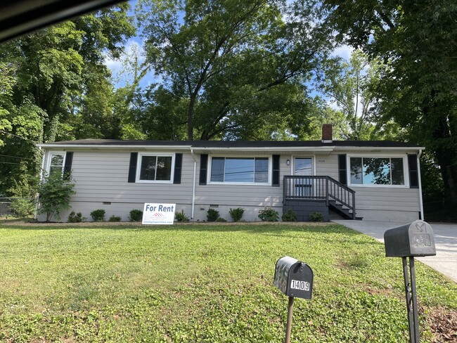 property at 1408 Bluebird Dr