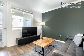 1724 Highland Ave in Los Angeles, CA - Building Photo - Building Photo