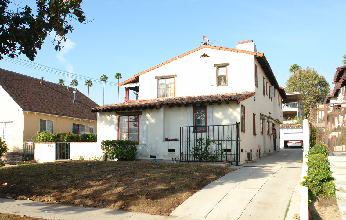 635 W Stocker St in Glendale, CA - Building Photo