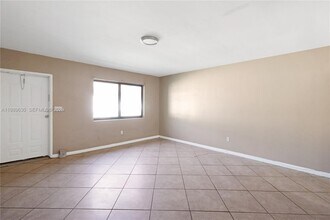 98 NE 71st St in Miami, FL - Building Photo - Building Photo