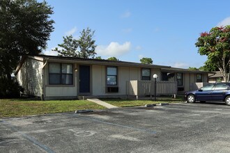 Astorwood in Stuart, FL - Building Photo - Building Photo