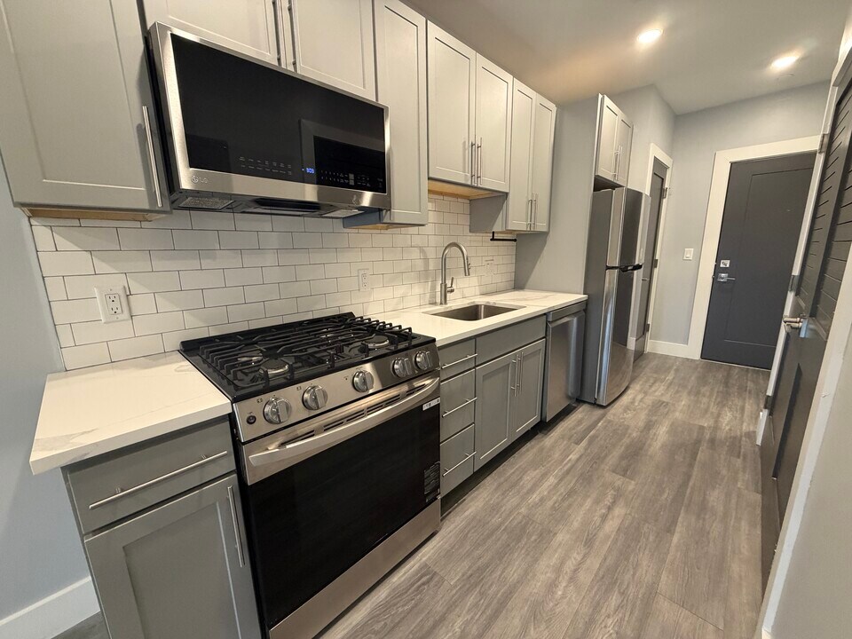 315 Western Ave, Unit 307 in Boston, MA - Building Photo