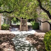 1271 Bourbon St, Unit 4