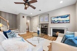 1436 Clearview Way in San Marcos, CA - Building Photo