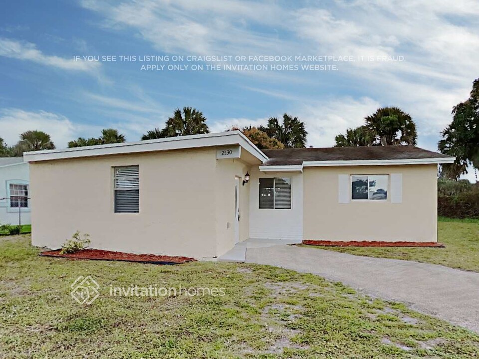 2530 NW 26th Ave in Fort Lauderdale, FL - Building Photo