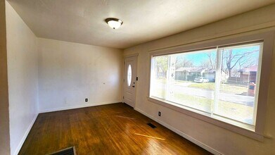 6709 NW 26th St in Bethany, OK - Building Photo - Building Photo