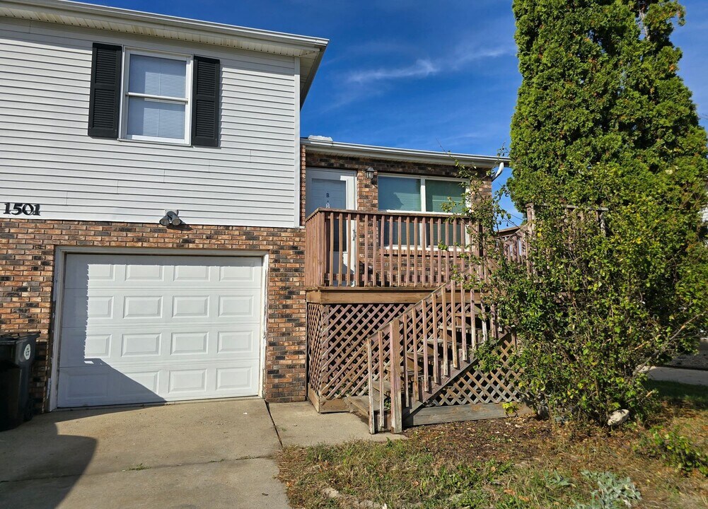 1501 Northbrook Dr in Normal, IL - Building Photo
