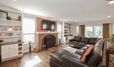 315 Scott St in Lake Forest, IL - Building Photo - Building Photo