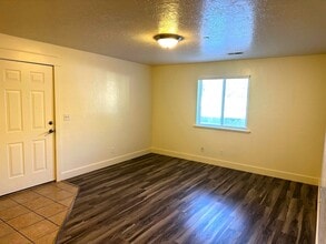 580 S Center St in Santaquin, UT - Building Photo - Building Photo