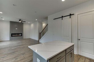 5631 W Pine St in Flowery Branch, GA - Building Photo - Building Photo