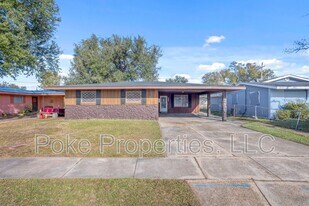 2821 General Doolittle Ave in Lake Charles, LA - Building Photo