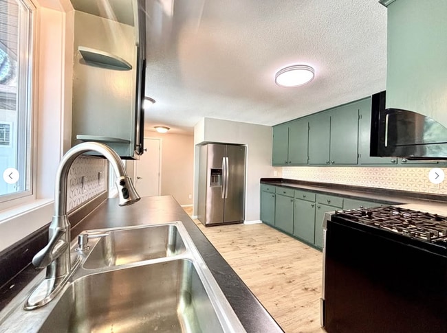 property at 730 Vernon Ave NW
