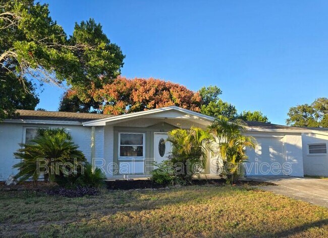 6111 1st Ave in New Port Richey, FL - Building Photo - Building Photo