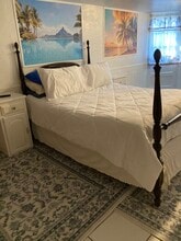 15 Cross St, Unit One bedroom in Westerly, RI - Building Photo - Building Photo
