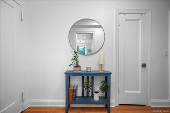 11 Alden Rd in Larchmont, NY - Building Photo - Building Photo