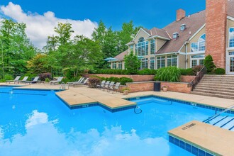 Easthaven At The Village in Beachwood, OH - Building Photo - Building Photo