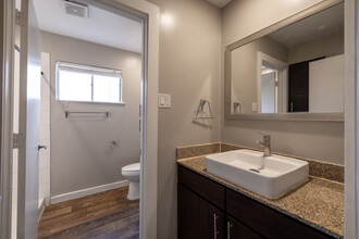 The 209 Apartments in San Antonio, TX - Building Photo - Interior Photo